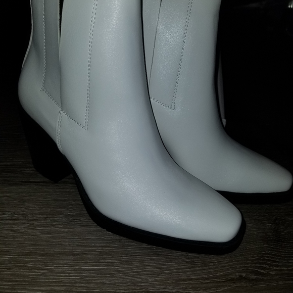 Truffle brand White Ankle Boots - Picture 2 of 4